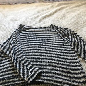Lightweight sweater